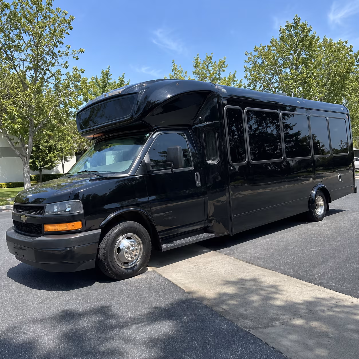 Kansas City Birthday, Sweet 16, & Quinceañera Party Bus Rentals