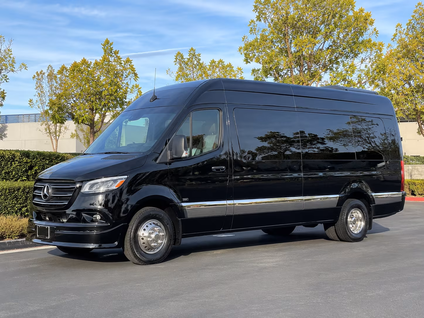Kansas City Wedding Transportation & Shuttle Service