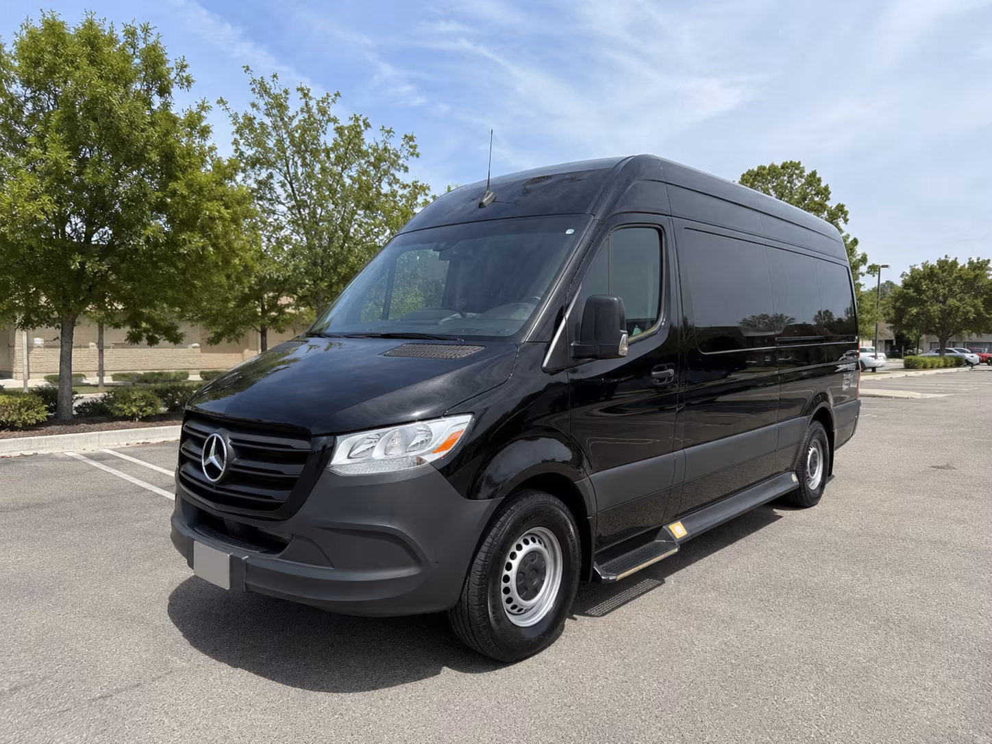Overland Park Airport Shuttle & Transportation party bus exterior