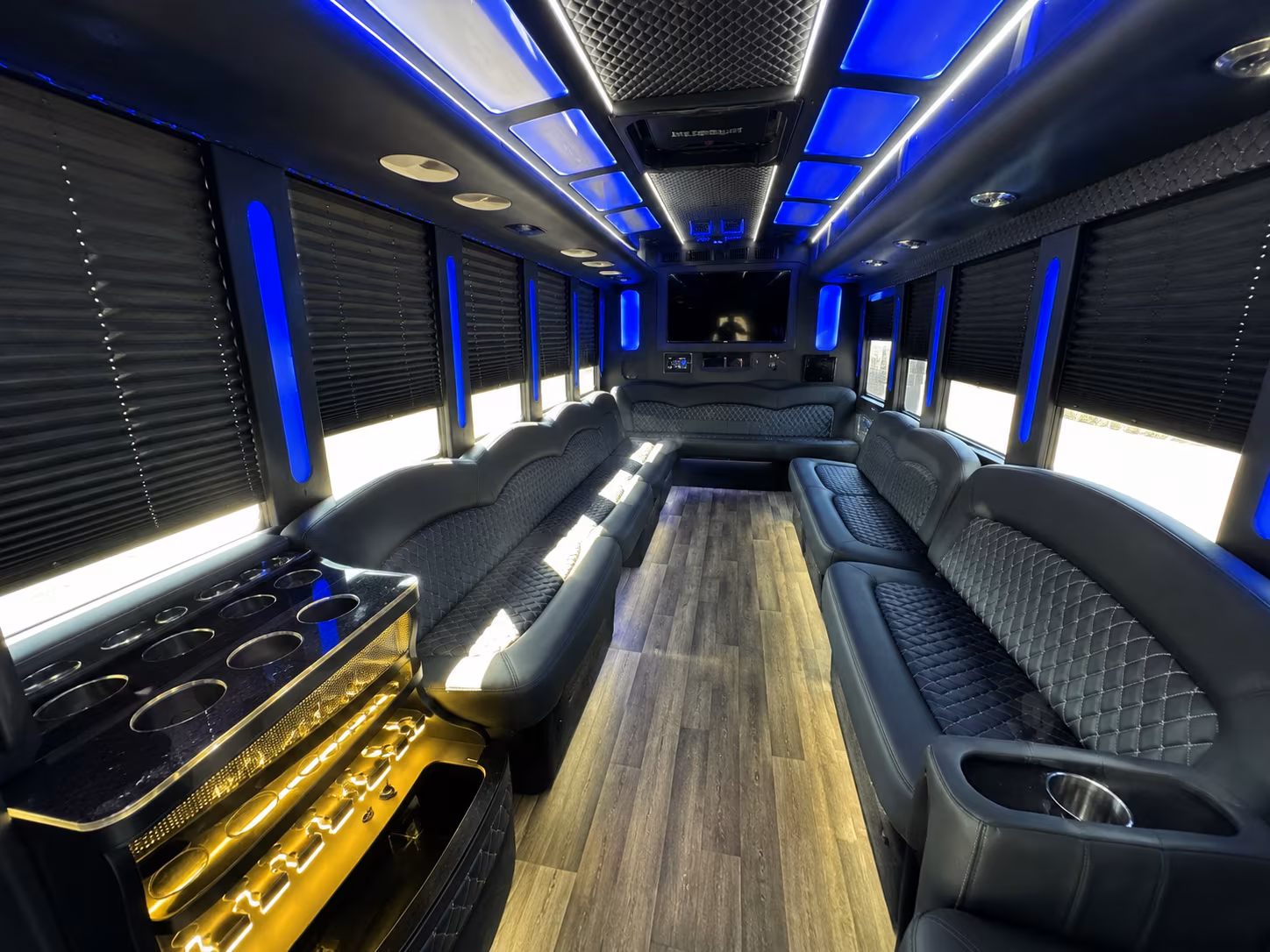 Overland Park Birthday, Sweet 16, & Quinceañera Transportation onboard seating